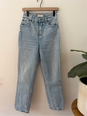 Curve Love Ultra High Rise 90s Straight Jean